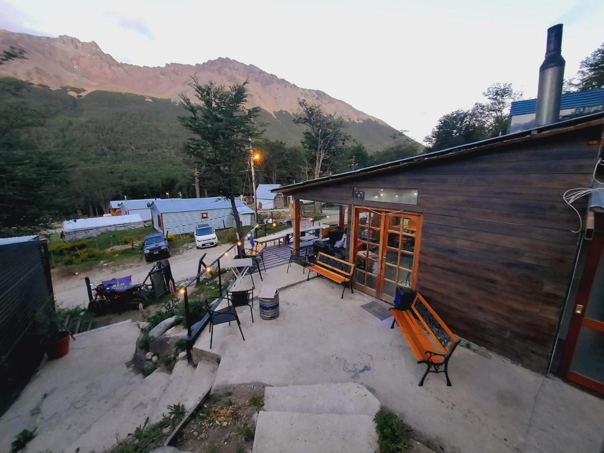 Cabaña del Glaciar, al pie del glaciar vinciguerra zona ramsar Ushuaia Exterior foto